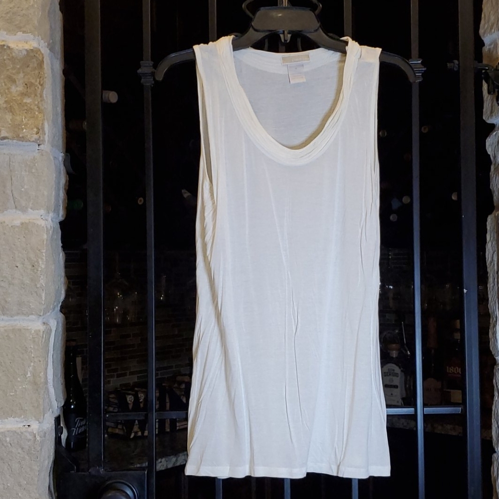 White Tank Top 🤍